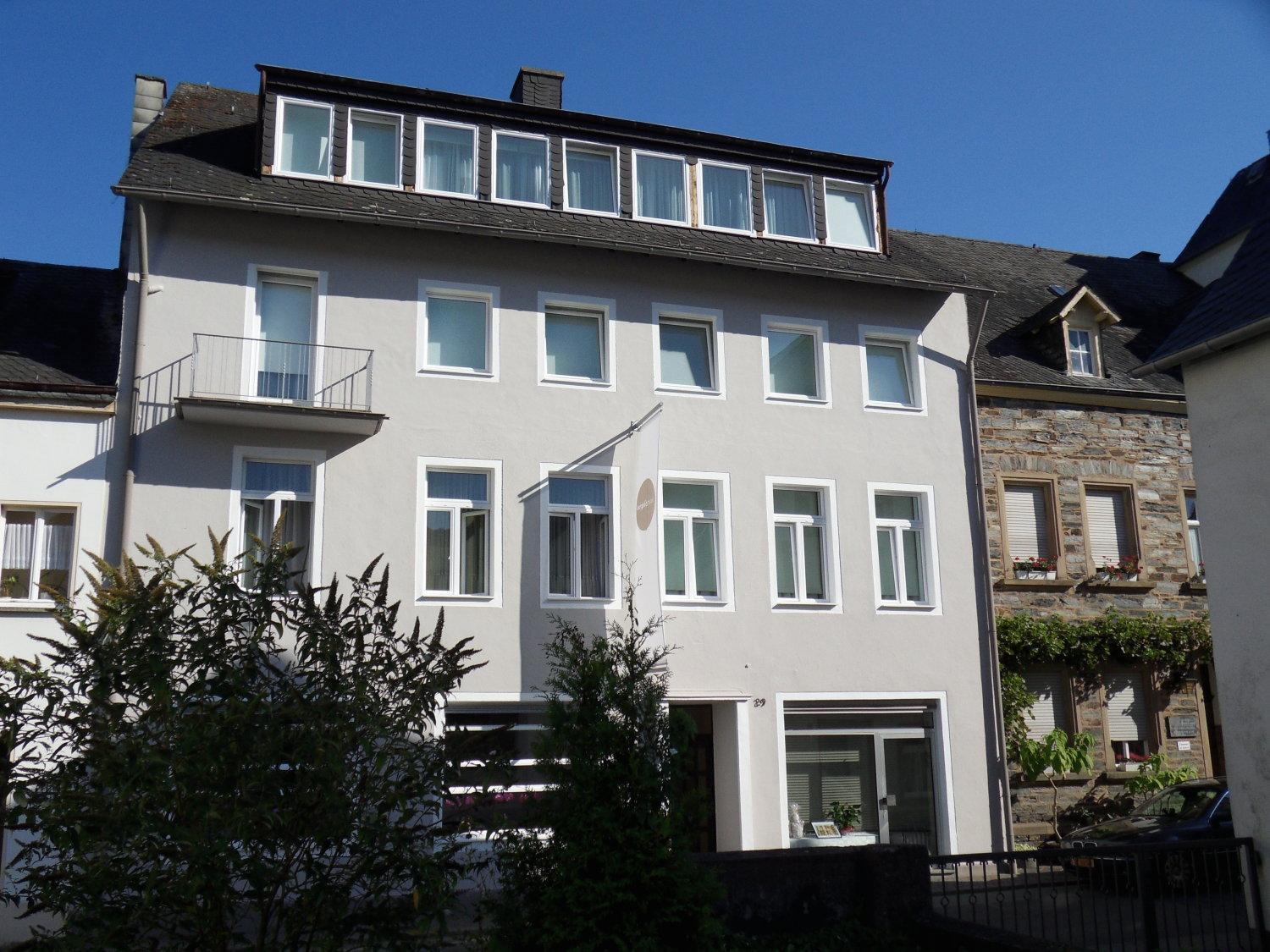 Burgblickhotel 베른카슈텔쿠에스 외부 사진